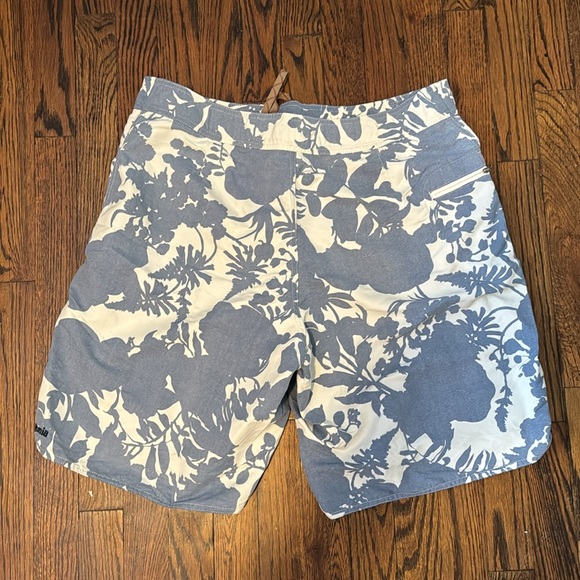 Patagonia Men’s Board Shorts - Picture 2 of 4
